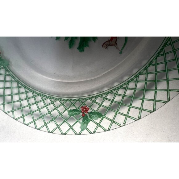 Mikasa Christmas Tree Holiday Decorative Plate With Festive Design - Picture 3 of 3